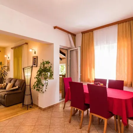 House Haus Petar Hébergement de vacances Tar-Vabriga