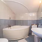 House Haus Petar בית נופש