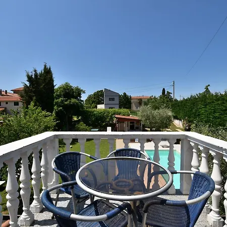 House Haus Petar *